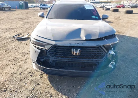 2025 Honda Accord Hybrid Touring z USA, uszkodzony, nr VIN 1HGCY2F8XSA004618